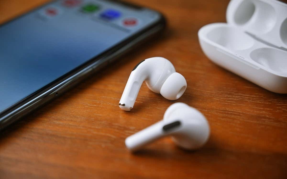 Apple AirPods microphone not working?  The 10 best ways to fix